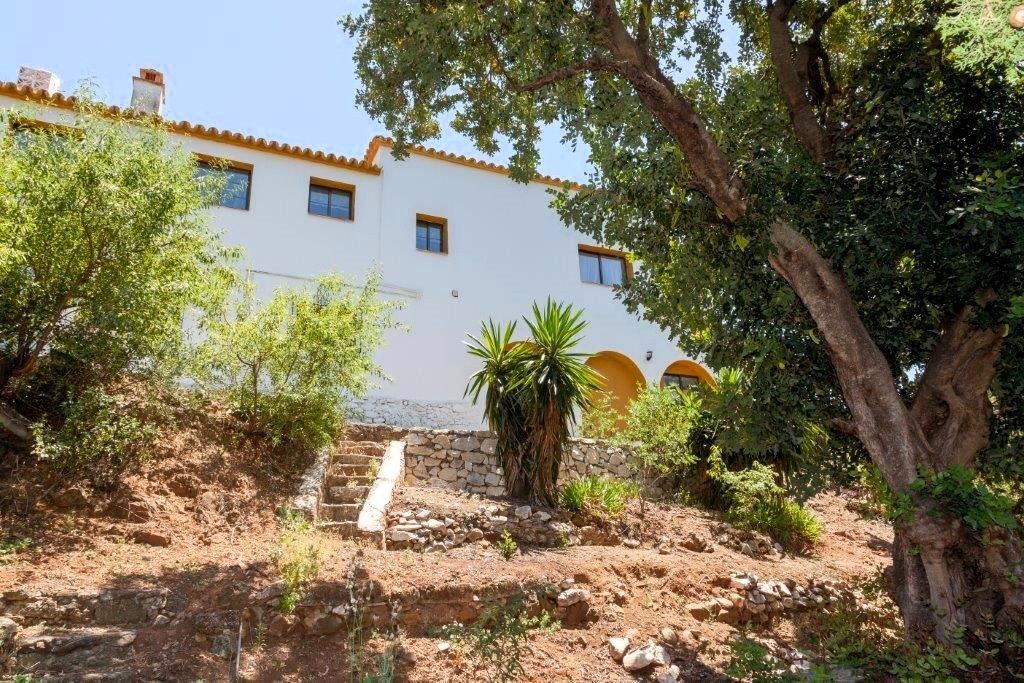 5 Bedroom Country House for Sale in Mijas