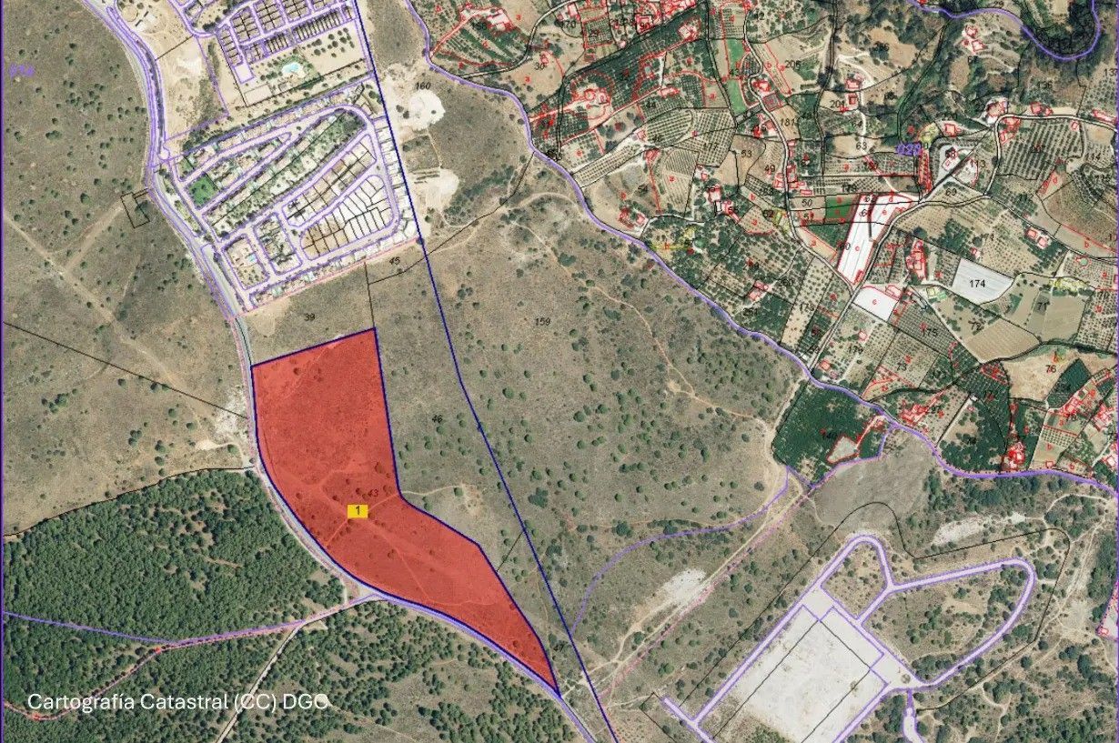 Land and Plots for Sale in Coin