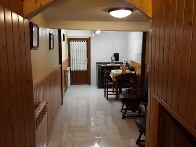 Casa en venta en Cardenas, con 5 dormitorios, baño y 2 balcones