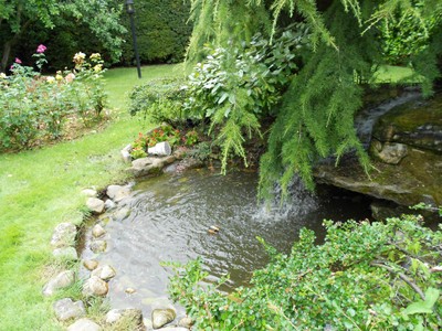 Chalet en venta en Ollauri, con 3 dormitorios, 3 baños, 3 plazas de garaje, trastero y terreno