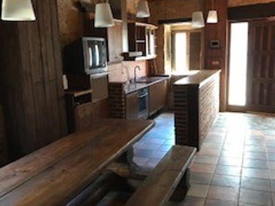 Casa en venta en Ozana, con 7 dormitorios, 5 baños y plaza de garaje