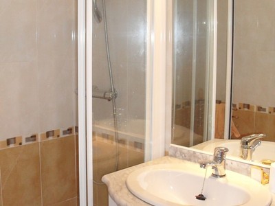 Piso en venta en Portugalete, Repelega, con 2 dormitorios, baño y 2 balcones