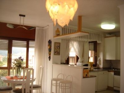 Duplex en venta en Noja, Ris, con 5 dormitorios, 2 baños, aseo, plaza de garaje y 2 balcones