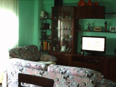 Piso en venta en Abetxuko, con 2 dormitorios, baño, trastero y terraza