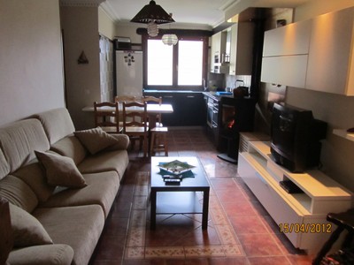 Casa en venta en Condado Treviño, Obékuri, con 2 dormitorios, baño y terraza