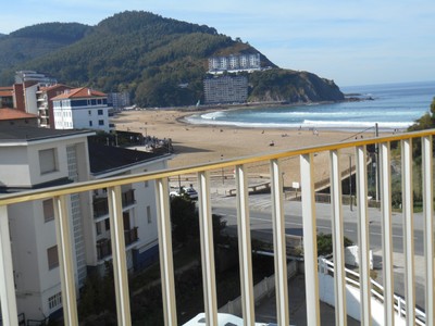 Piso en venta en Bakio, con 3 dormitorios, baño y terraza