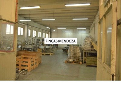 Pabellón en venta en Vitoria, Polig. Ind. Jundiz, con 3 baños