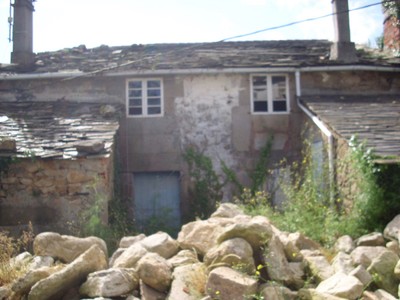 Casa en venta en Cervo, con terreno