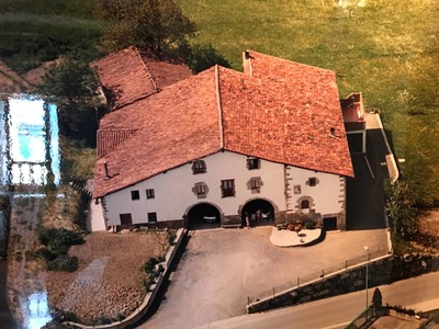 Casa en venta en Antzuola, con 4 dormitorios, 2 aseos, trastero y terreno