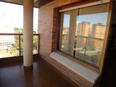 Piso en alquiler en Pamplona, Yamaguchi, con plaza de garaje