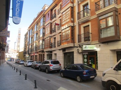 Duplex en venta en Aranda De Duero, Centrica, con 4 dormitorios, 3 baños y 2 balcones