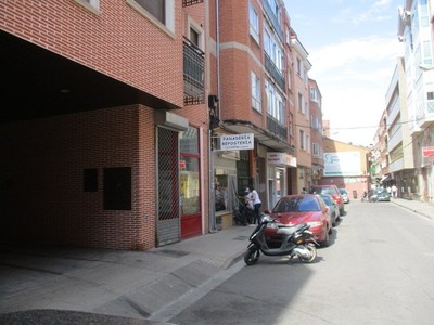 Locales en alquiler en Aranda De Duero, con aseo