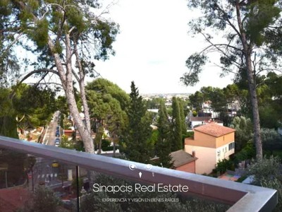 Casa en venta en Castelldefels, Montmar, con 4 dormitorios, 2 baños, balcón y terraza