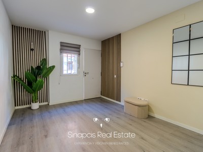 Piso en venta en Lhospitalet De Llobregat, con 2 dormitorios y baño