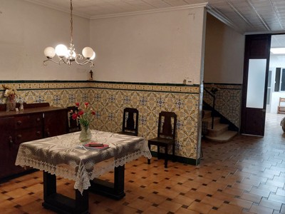 Casa en venta en Vila Real, con 5 dormitorios, baño y trastero