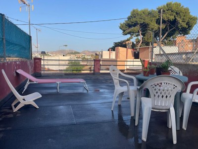 Piso en alquiler en Cartagena, con 1 dormitorio, baño y terraza