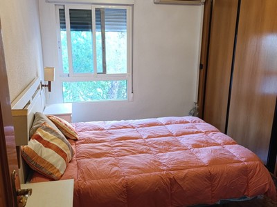 Piso en venta en Cartagena, con 3 dormitorios y baño
