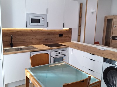 Piso en venta en Madrid, Tetuan, con 2 dormitorios y 2 baños