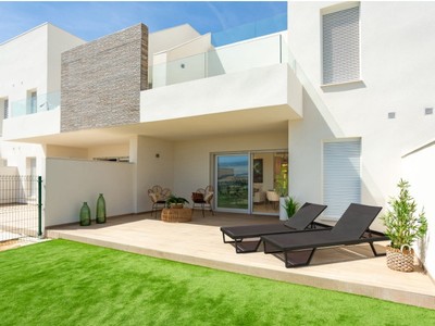 Chalet en venta en Algorfa, con 2 dormitorios y 2 baños