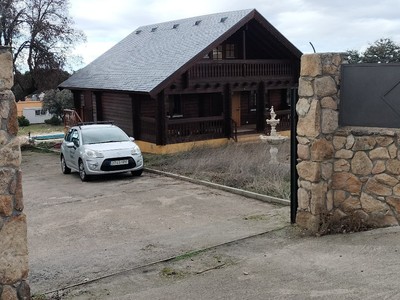 Casa en venta en Maello, Dehesa De Pancorbo, con 3 dormitorios, 2 baños, terraza y terreno