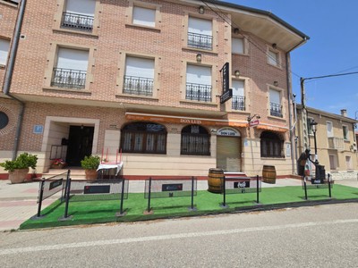 Restaurante en alquiler en Fuentesauco De Fuentidueña, con 2 baños
