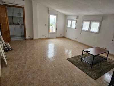 Piso en alquiler en Valdemorillo, Mirador Del Romero, con 3 dormitorios, baño, plaza de garaje, terraza y terreno