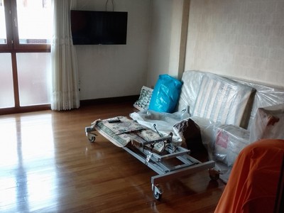 Piso en venta en Ugao-miraballes, Centro, con 3 dormitorios, baño, aseo, trastero y balcón