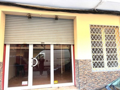 Local comercial en alquiler en Meliana, con aseo