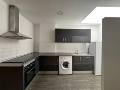 Piso en alquiler en Silla, con 1 dormitorio, baño y balcón