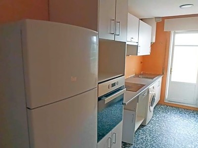 Piso en venta en Segovia, Padre Claret - José Zorrilla, con 3 dormitorios, baño y balcón