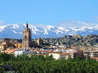 Terreno urbano en venta en Guadix