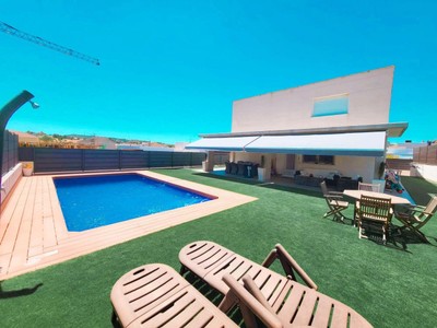 Chalet en venta en Molina Del Segura, La Alcayna, con 4 dormitorios, 3 baños, 3 plazas de garaje, trastero y terreno