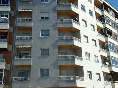 Local en venta en Ourense