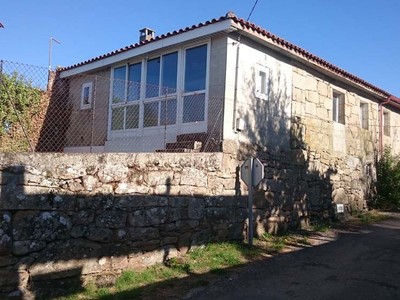 Casa en venta en Taboadela, con 2 dormitorios y baño