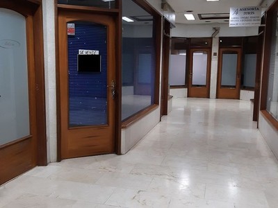 Local en venta en Ourense, con 2 aseos