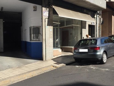 Local comercial en alquiler en Ourense, con aseo