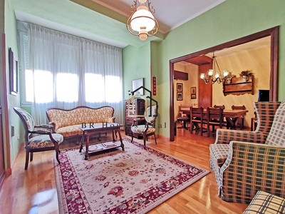 Piso en venta en Madrid, Chamberi, con 4 dormitorios, 2 baños y trastero