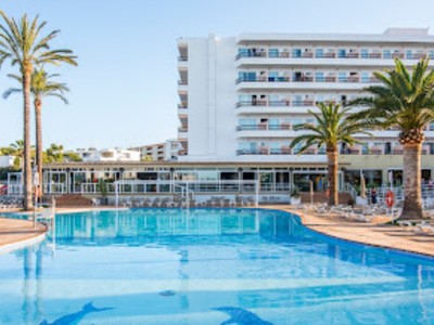 Habitación en venta en Ibiza, con baño y terraza