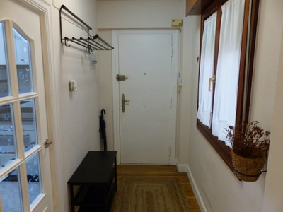 Piso en venta en Barakaldo, con 3 dormitorios y baño