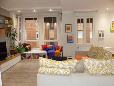 Piso en venta en Barakaldo, con 2 dormitorios, baño y aseo