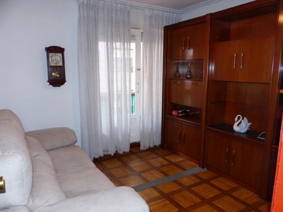 Piso en venta en Barakaldo, San Vicente, con 3 dormitorios, baño y 2 balcones
