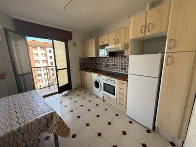 Piso en venta en Portugalete, Repelega, con 3 dormitorios, baño y 2 balcones