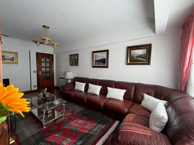 Piso en venta en Portugalete, Centro, con 3 dormitorios, baño, aseo y terraza