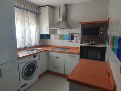 Piso en venta en Dos Hermanas, con 2 dormitorios, baño, trastero y terraza