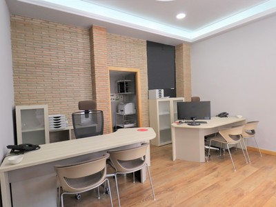 Locales en alquiler en Vitoria, Aranzabal, con aseo