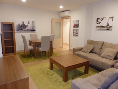 Piso en alquiler en Vitoria, Ensanche, con 2 dormitorios y 2 baños
