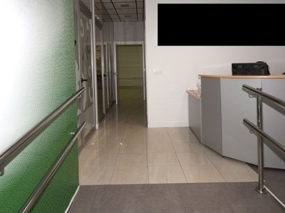 Locales en venta en Vitoria, Lovaina, con baño y aseo