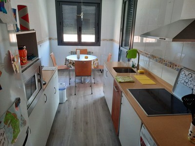 Piso en venta en Vitoria, Lakuabizkarra, con 3 dormitorios, 2 baños, plaza de garaje, trastero y terraza