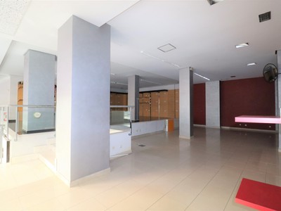 Locales en alquiler en Vitoria, Avenida, con 2 aseos