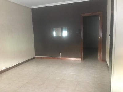 Locales en venta en Vitoria, Zaramaga, con aseo